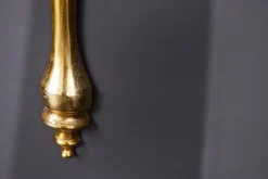 Riess-Ambiente Goldene Möbel|Wanddekoration ><noscript><img width=