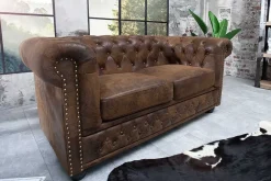 Riess-Ambiente 2-Sitzer Sofa > Chesterfield 2-Sitzer Sofa 150cm antik braun Microfaser Federkern Knopfheftung