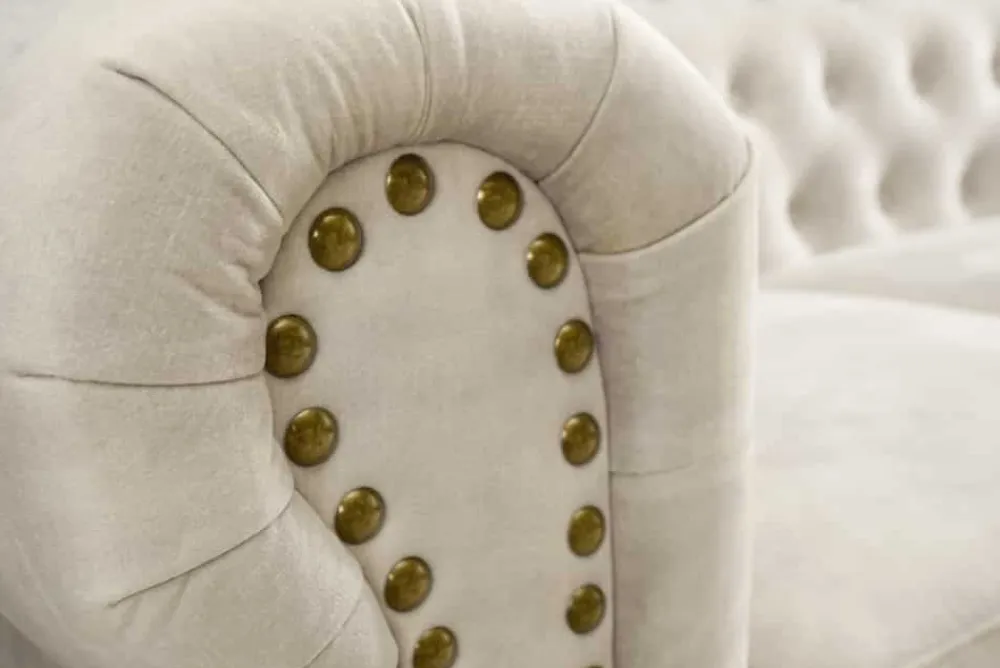 Riess-Ambiente 2-Sitzer Sofa|Samt Möbel > Chesterfield 2-Sitzer Sofa 150cm champagner beige Samt Federkern Knopfheftung