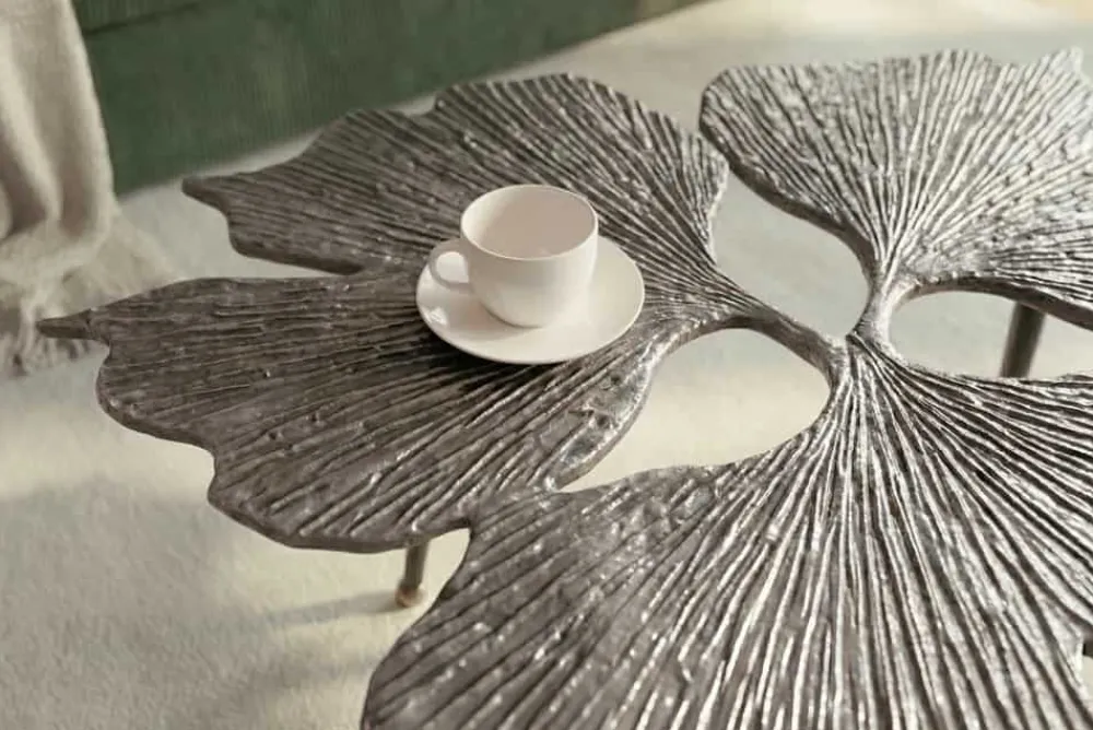Riess-Ambiente Couchtische & Truhen > Dekorativer Couchtisch GINKGO LEAFS 75cm silber handmade Metall