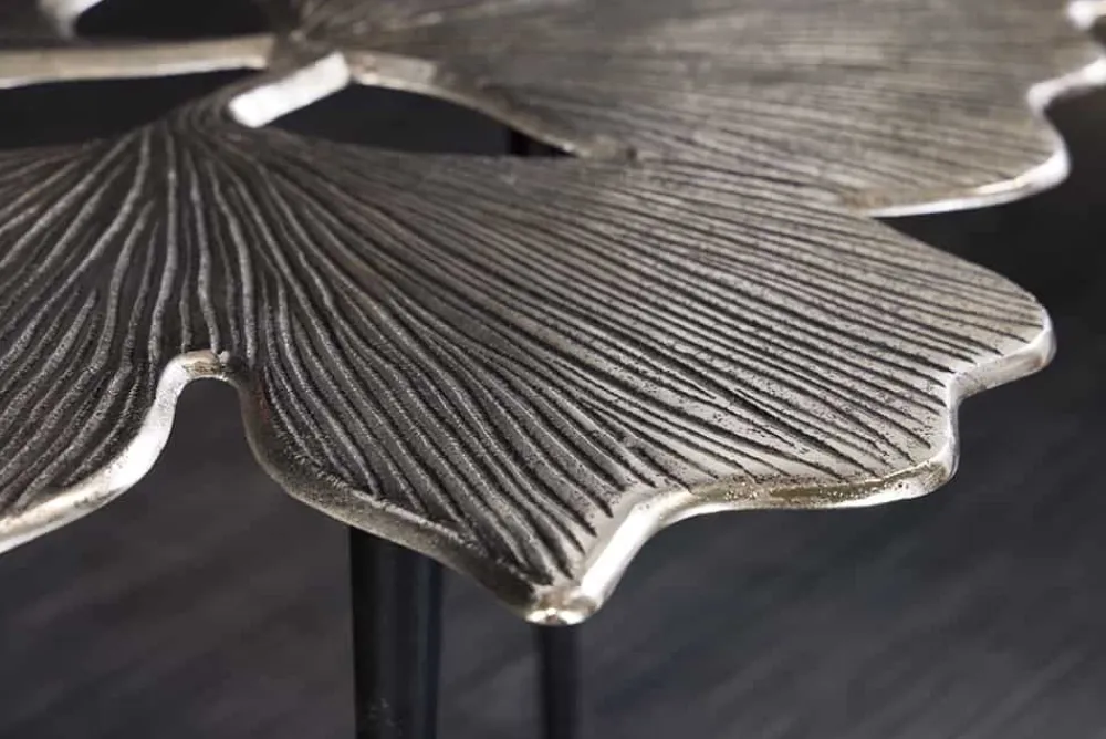 Riess-Ambiente Couchtische & Truhen > Dekorativer Couchtisch GINKGO LEAFS 75cm silber handmade Metall