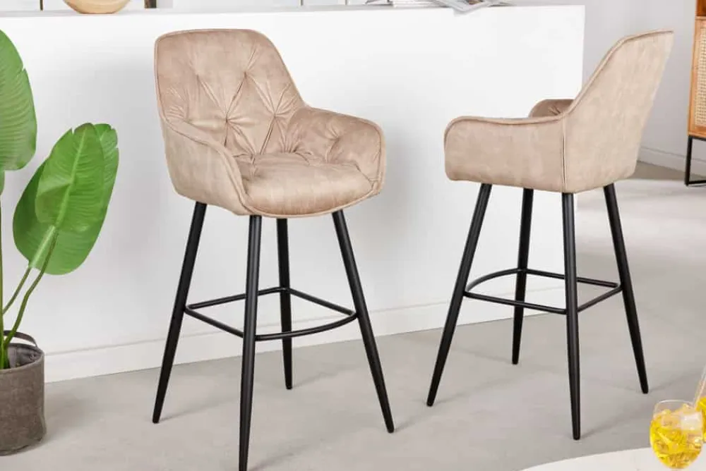 Riess-Ambiente Barhocker|Samt Möbel > Design Barhocker MILANO champagner beige Samt Barstuhl mit Lehne Metall schwarz