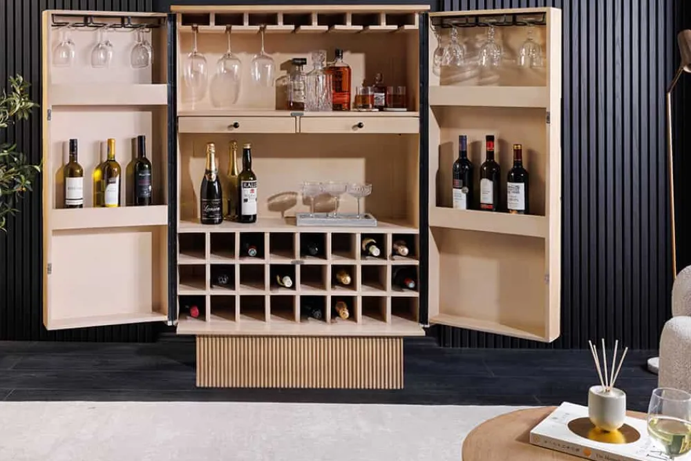 Riess-Ambiente Mehr...|Massivholzschränke > Design Barschrank ART DECO 140cm weiß gekälkt Mangoholz 3D-Front
