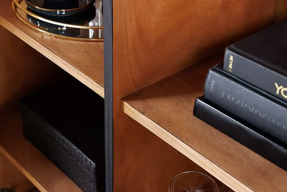Riess-Ambiente Goldene Möbel|Highboards > Design Highboard WAVE 120cm schwarz Mangoholz mit 3D Schnitzereien mattgold Metallbeine