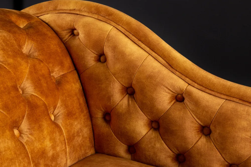 Riess-Ambiente Liegen|Samt Möbel > Design Récamière CHESTERFIELD 170cm senfgelb Samt Knopfheftung Nietenbesatz