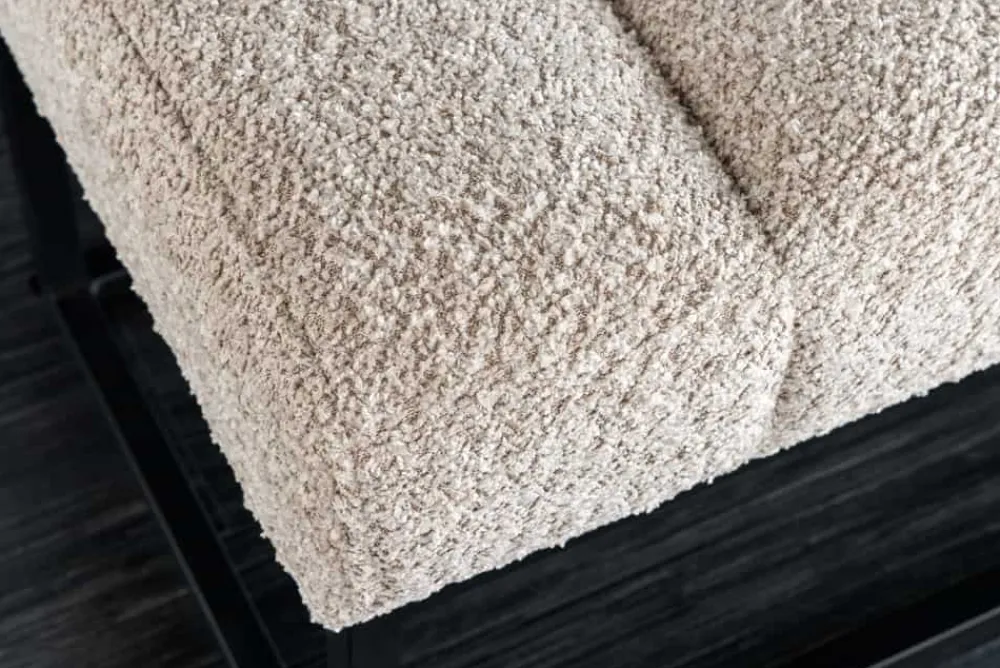 Riess-Ambiente Sitzbänke > Design Sitzbank PETIT BEAUTÉ 110cm champagner greige Bouclé schwarzes Metallgestell