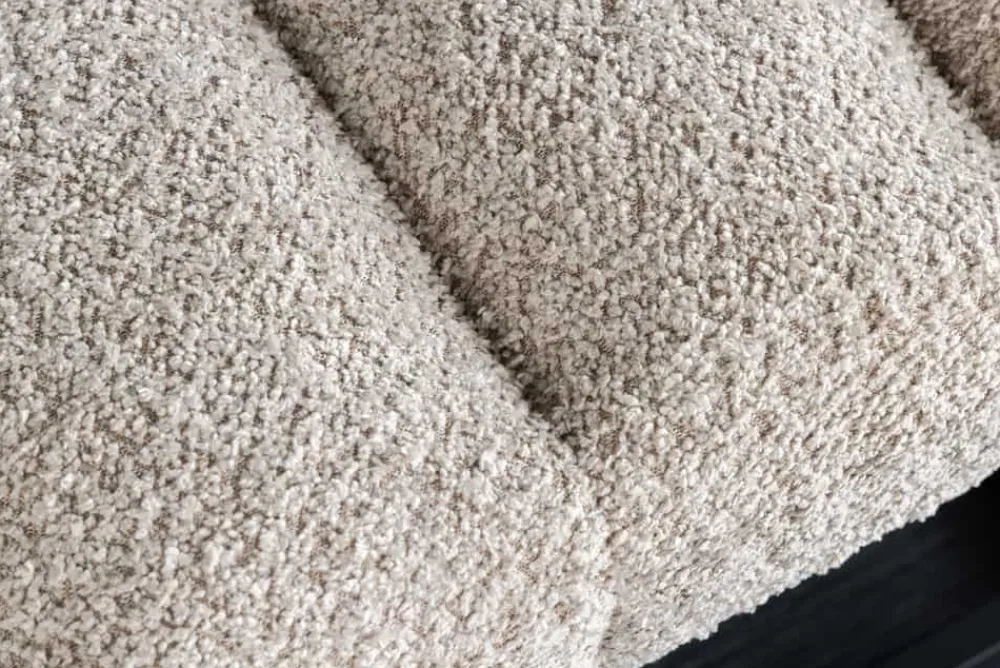 Riess-Ambiente Sitzbänke > Design Sitzbank PETIT BEAUTÉ 110cm champagner greige Bouclé schwarzes Metallgestell