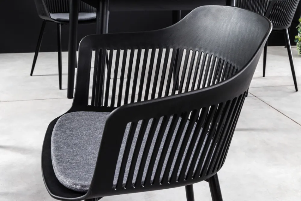 Riess-Ambiente Skandinavisch|Retro Möbel > Design Stuhl AIRE schwarz Kunststoff Stahlgestell Indoor Outdoor inkl. Kissen