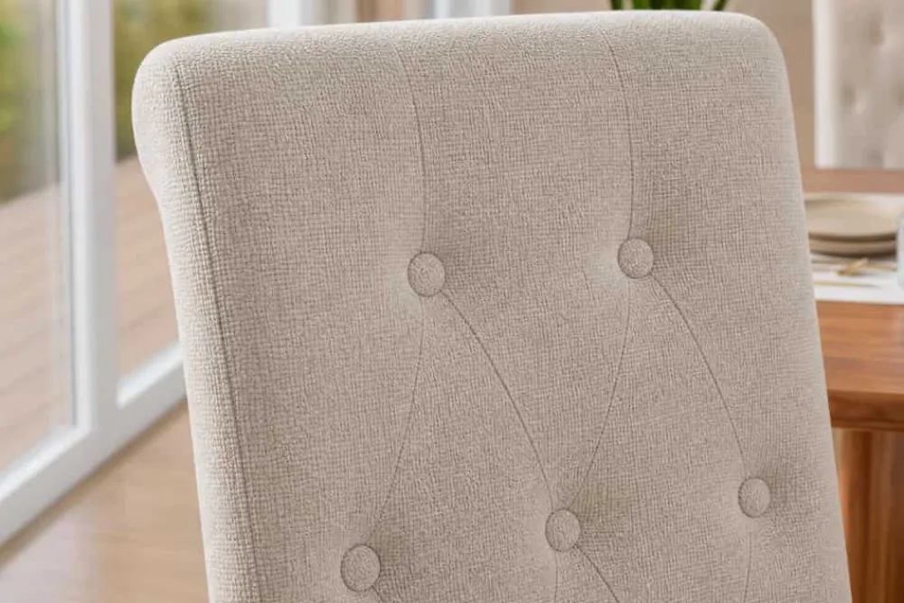 Riess-Ambiente Stühle > Design Stuhl CASA beige Bouclé Tweed Soft Massivholzbeine Zierknöpfe und Nackenrolle