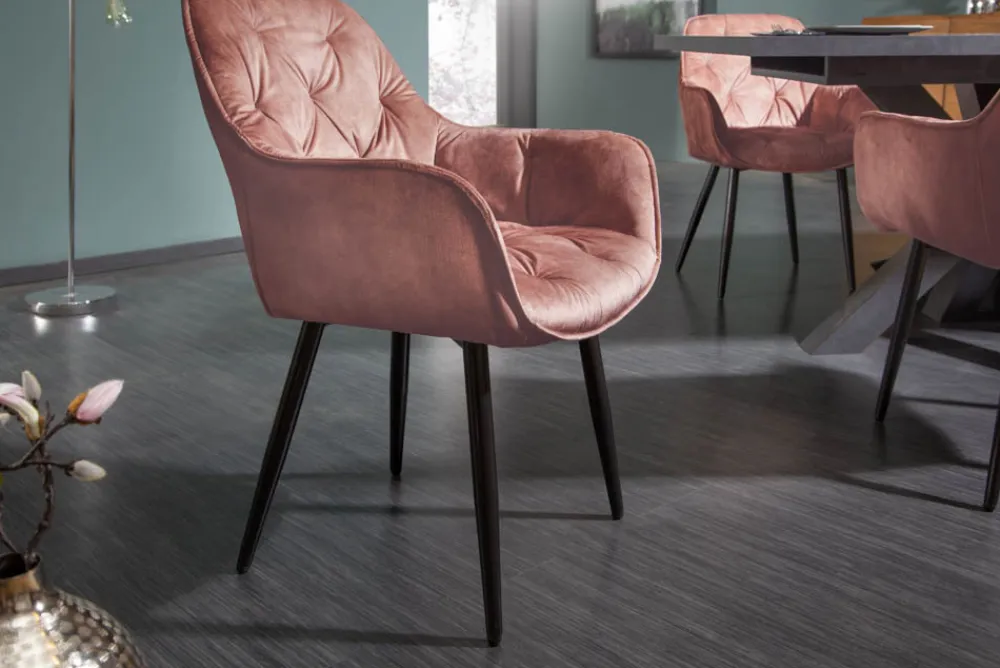 Riess-Ambiente Stühle|Samt Möbel > Design Stuhl MILANO rost braun Samt mit Armlehne Ziersteppung gepolstert schwarze Metallbeine