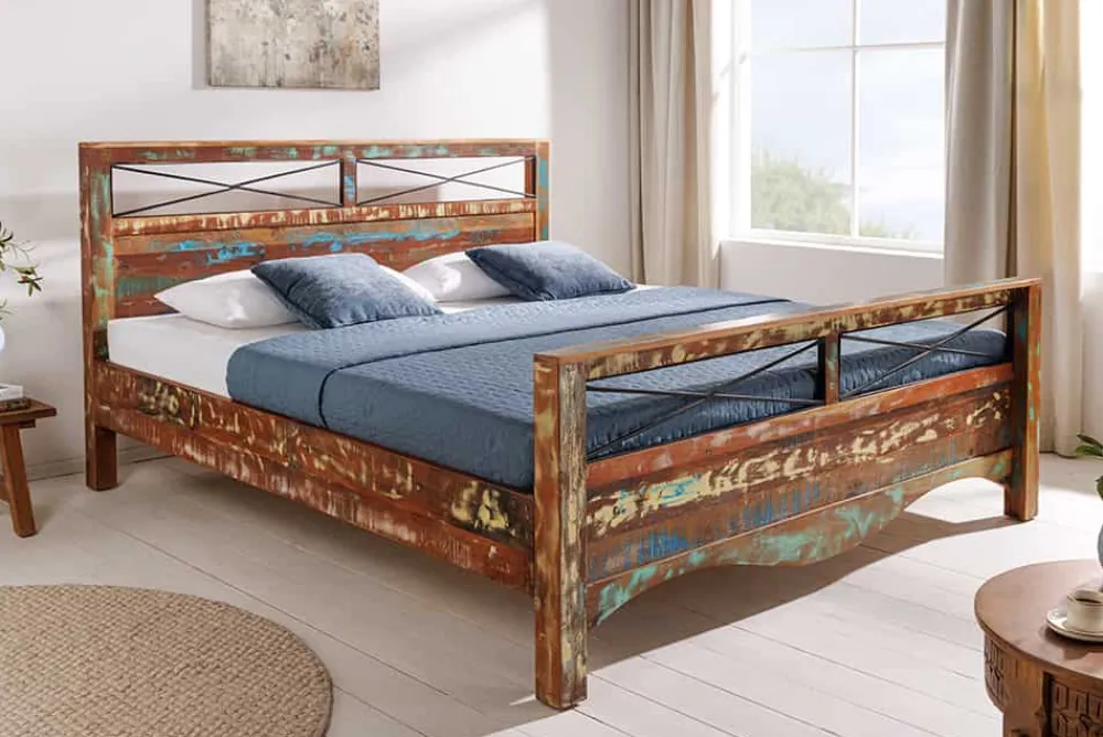Riess-Ambiente Mehr...|Industrial Loft > Einzigartiges Bett JAKARTA 185cm braun bunt aus recycelten Fischerbooten Massivholz