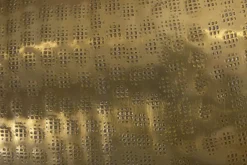Riess-Ambiente Dekoration|Goldene Möbel ><noscript><img width=