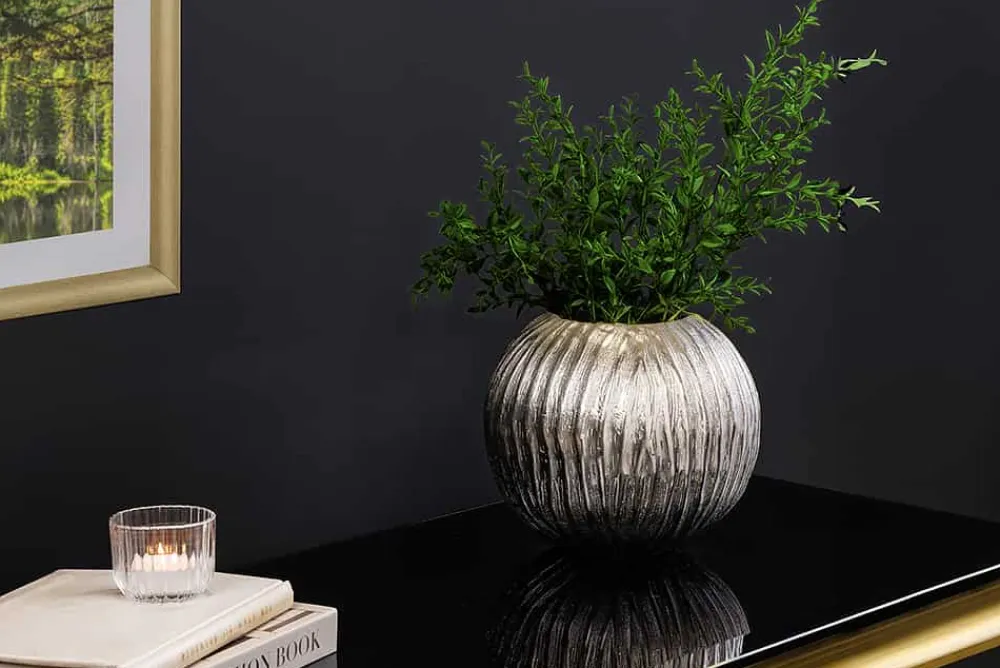 Riess-Ambiente Vasen > Handgefertigte Deko-Vase ELEGANCE 25cm silber Hammerschlag Design