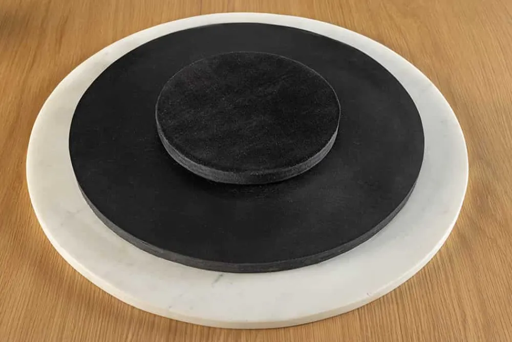 Riess-Ambiente Dekoration > Handgefertigter Drehteller SERVANT 50cm weiß Marmor runde Dekoplatte