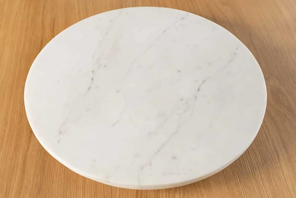 Riess-Ambiente Dekoration > Handgefertigter Drehteller SERVANT 50cm weiß Marmor runde Dekoplatte