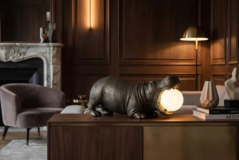 Riess-Ambiente Tischlampen > Handgefertigte Tischlampe HIPPO 45cm schwarz Nilpferd-Skulptur mit Lampenkugel