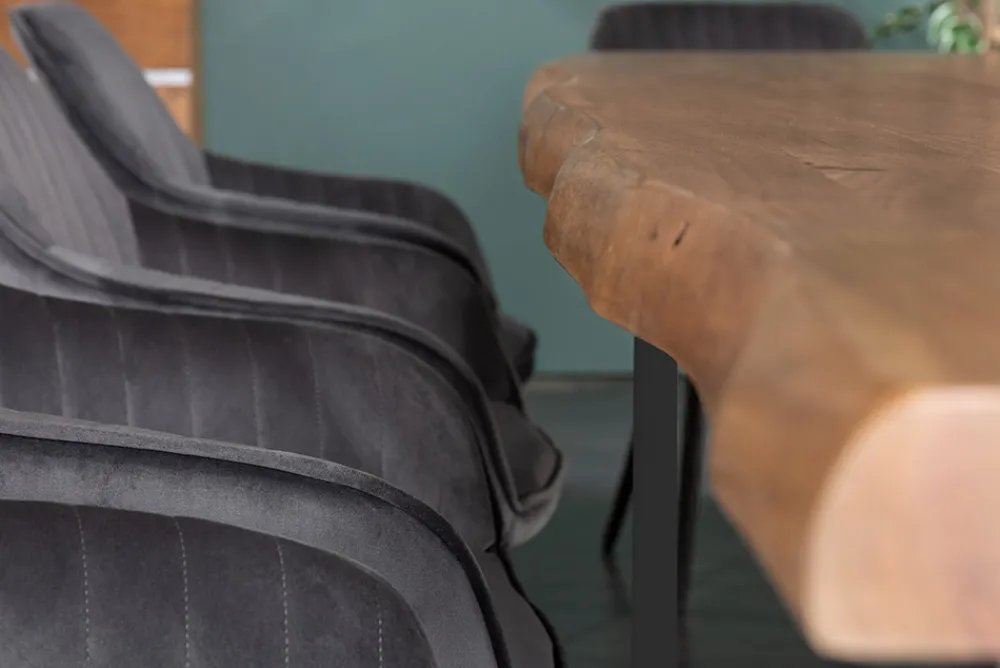 Riess-Ambiente Mehr...|Massivholzesstische > Massiver Esstisch MAMMUT 300cm braun honey finish Akazie schwarz Baumkante