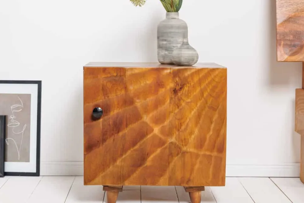 Riess-Ambiente Mehr...|Massivholztische > Massiver Nachttisch SCORPION 50cm braun Mangoholz Beistelltisch mit 3D Schnitzereien