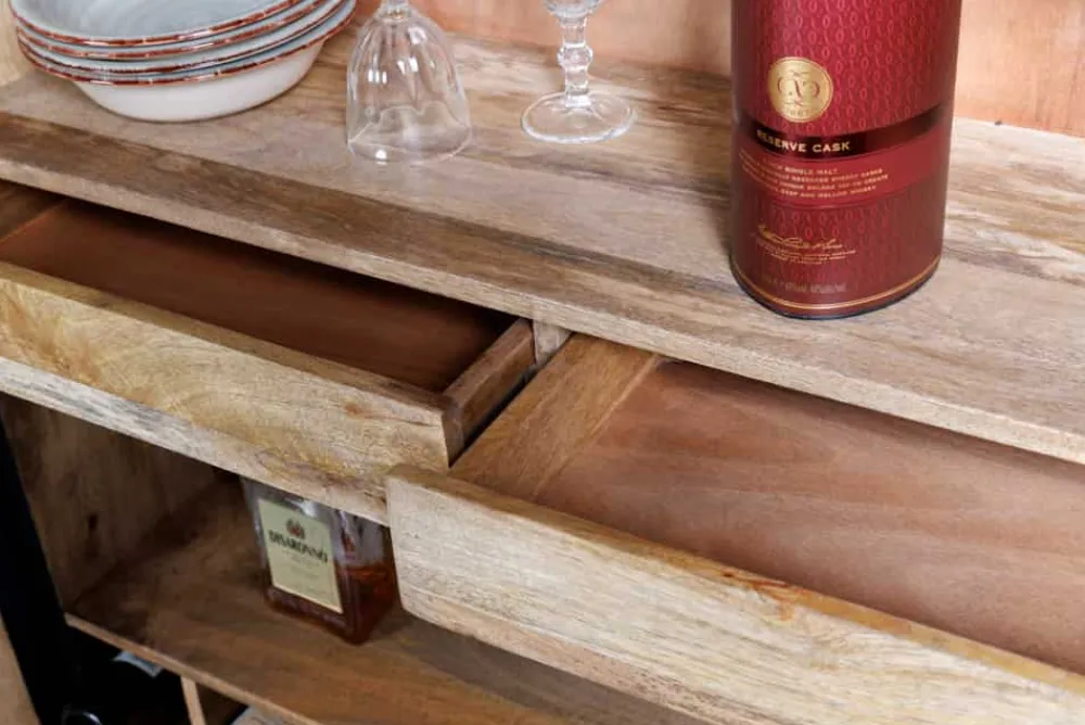Riess-Ambiente Mehr...|Massivholzschränke > Massiver XXL Barschrank MANDALA 140cm Mangoholz schwarz gold Metallgestell Schnitzerei