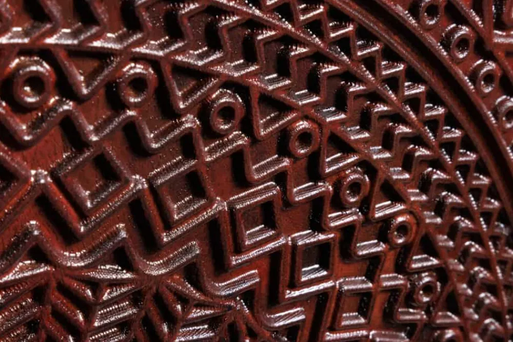 Riess-Ambiente Mehr...|Massivholzschränke > Massiver XXL Barschrank MANDALA 140cm Mangoholz schwarz gold Metallgestell Schnitzerei