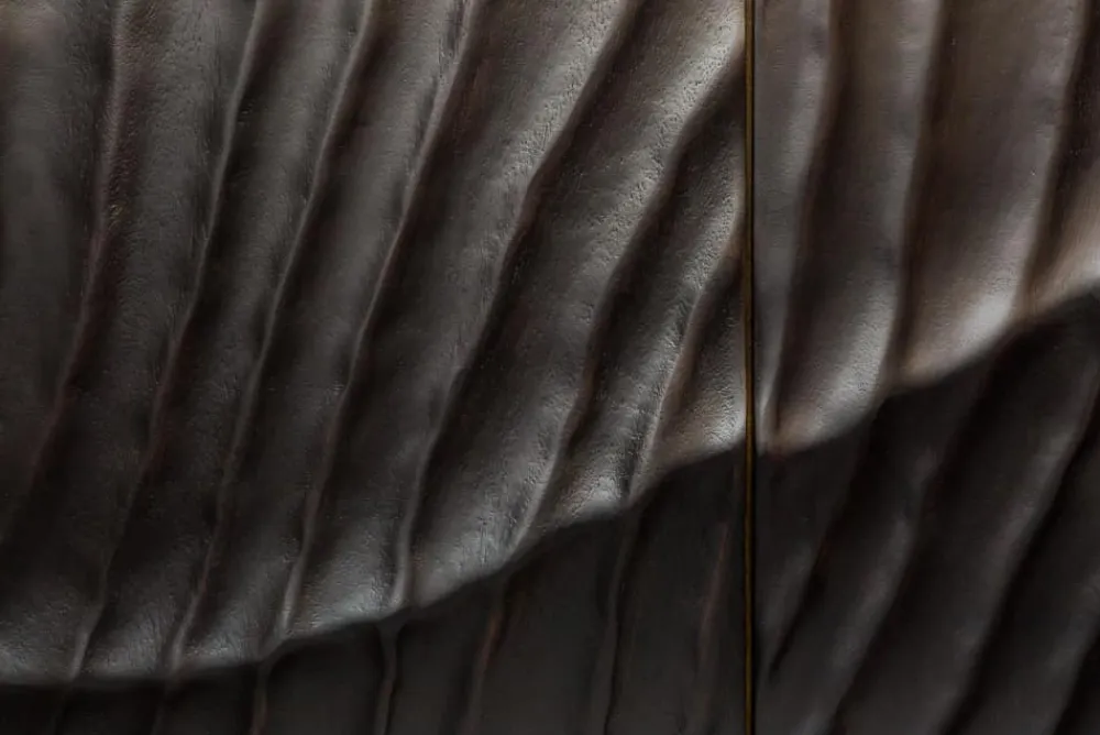 Riess-Ambiente Mehr...|Goldene Möbel > Massives Sideboard SCORPION 180cm schwarz Mangoholz aufwendige 3D Schnitzereien