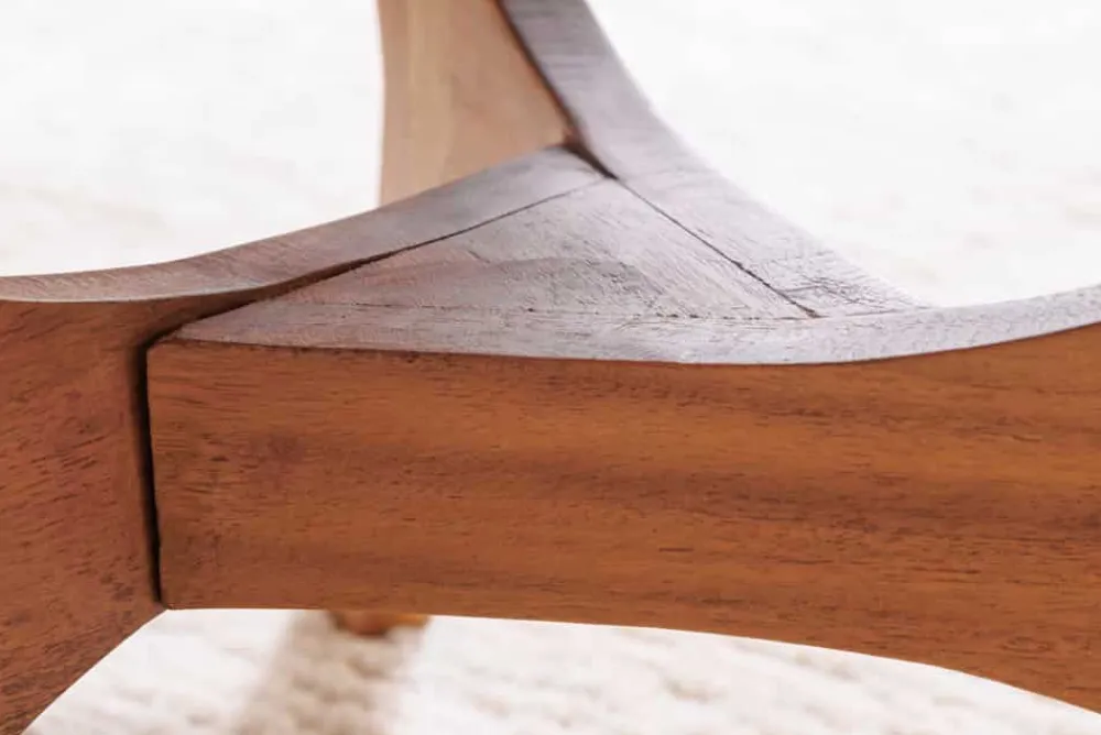 Riess-Ambiente Mehr...|Couchtische > Massivholz Couchtisch ARCHITECTURE 70cm natur honey finish Akazie dreieckig