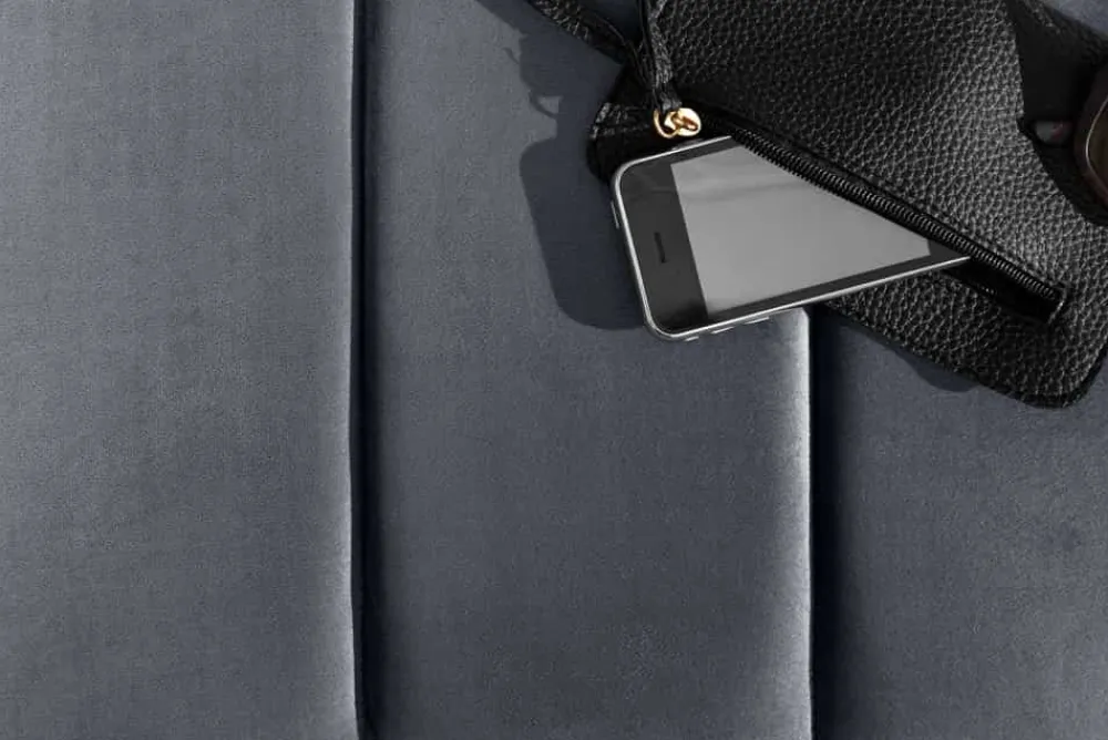 Riess-Ambiente Sitzbänke|Samt Möbel > Moderne Sitzbank PETIT BEAUTÉ 110cm silbergrau Samt schwarzes Gestell