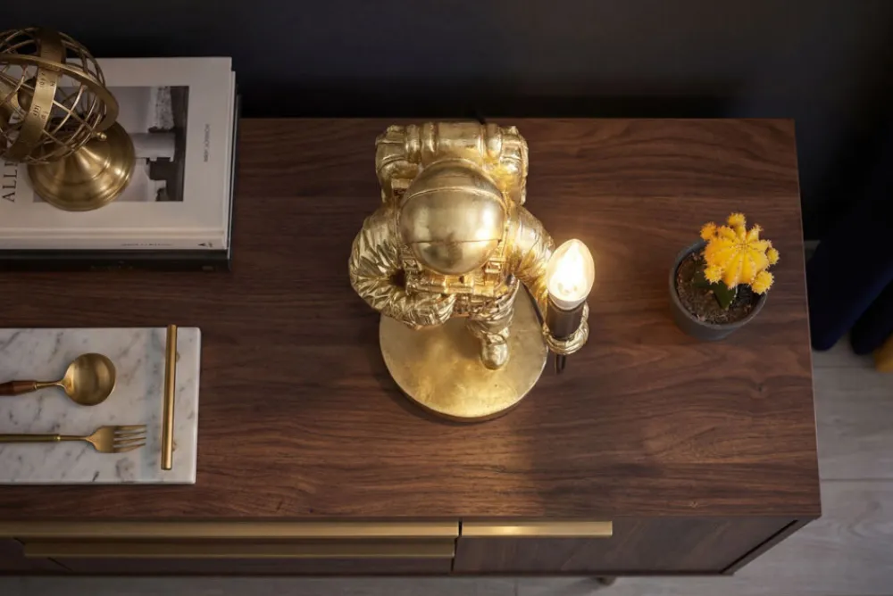 Riess-Ambiente Goldene Möbel|Tischlampen > Moderne Tischlampe ASTRONAUT 40cm gold Skulptur handmade