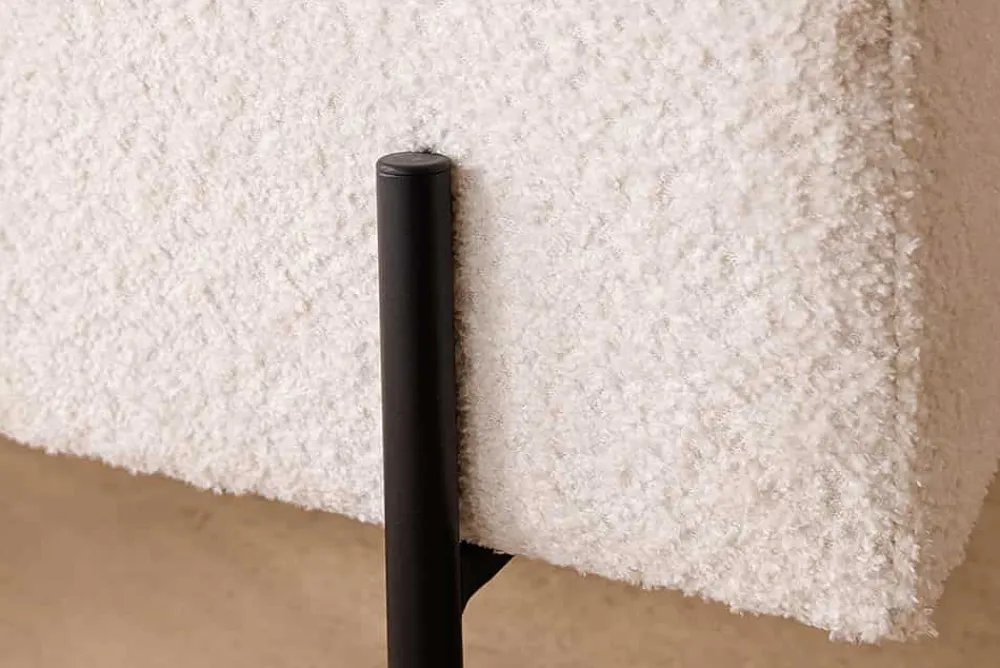 Riess-Ambiente Skandinavisch|Sitzbänke > Moderne Truhenbank LOFT 100cm weiß Bouclé Sitzbank mit Stauraum gepolstert schwarz Metall