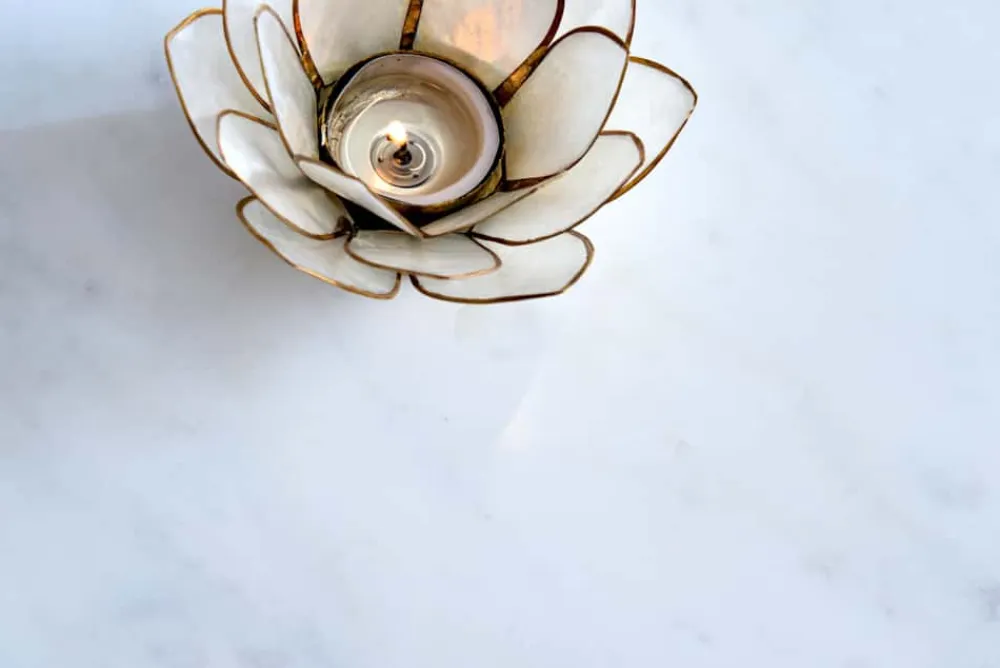 Riess-Ambiente Beistelltische|Goldene Möbel > Runder Beistelltisch ELEGANCE 60cm weiß gold antik Marmor Metall Aluminium handmade