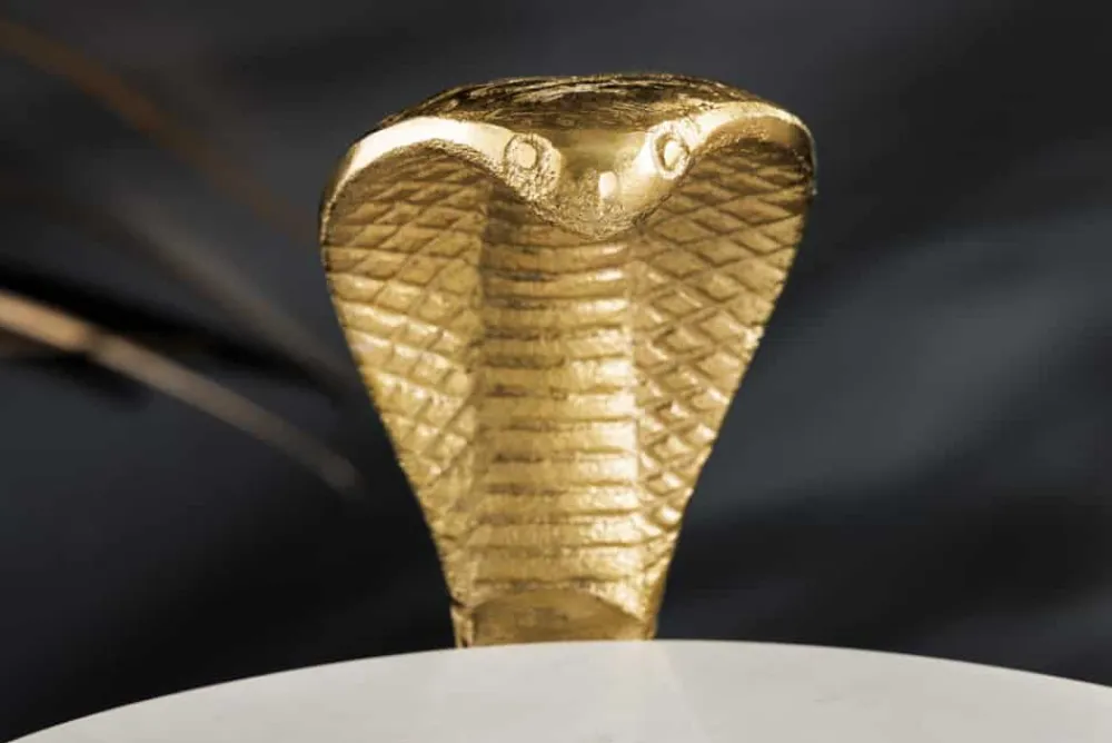 Riess-Ambiente Beistelltische|Goldene Möbel > Runder Beistelltisch WILDLIFE COBRA 65cm gold weiß Marmor Schlangen-Skulptur handmade