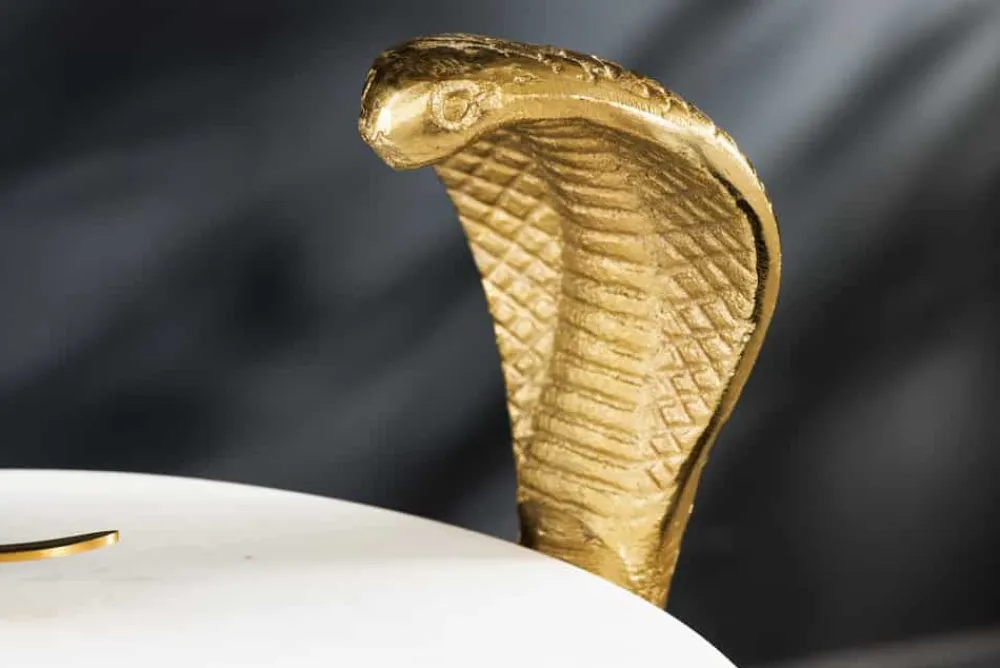 Riess-Ambiente Beistelltische|Goldene Möbel > Runder Beistelltisch WILDLIFE COBRA 65cm gold weiß Marmor Schlangen-Skulptur handmade