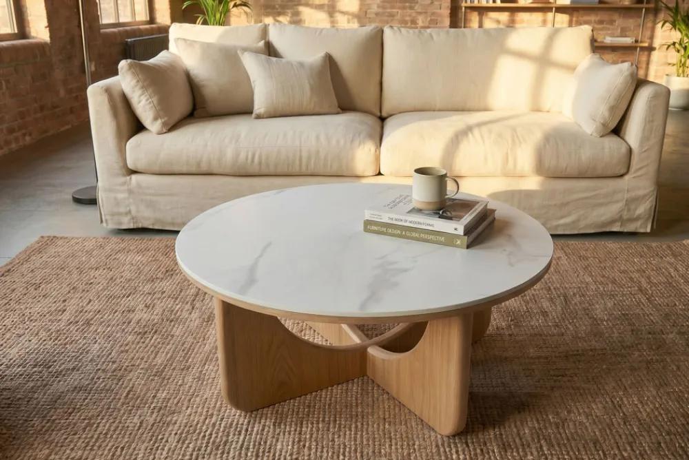 Riess-Ambiente Skandinavisch|Couchtische & Truhen > Runder Couchtisch ENSO 80cm weiß Marmor Keramik Eichenholz