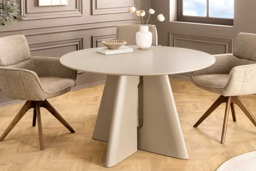 Riess-Ambiente Skandinavisch|Esstische > Runder Esstisch ORGANIKO 120cm cement greige mit skulpturalem Säulengestell